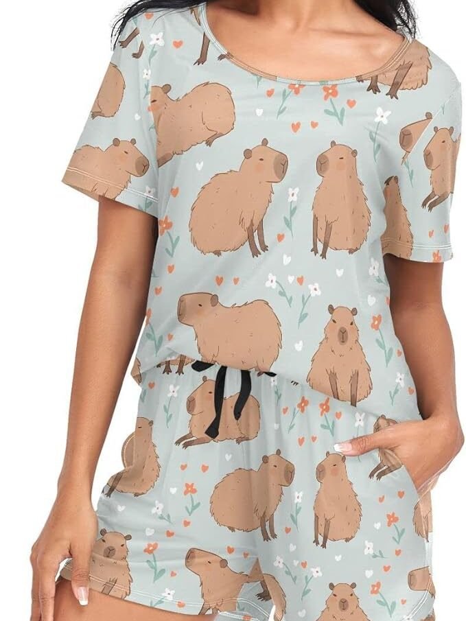 Pijama cálido de capibara