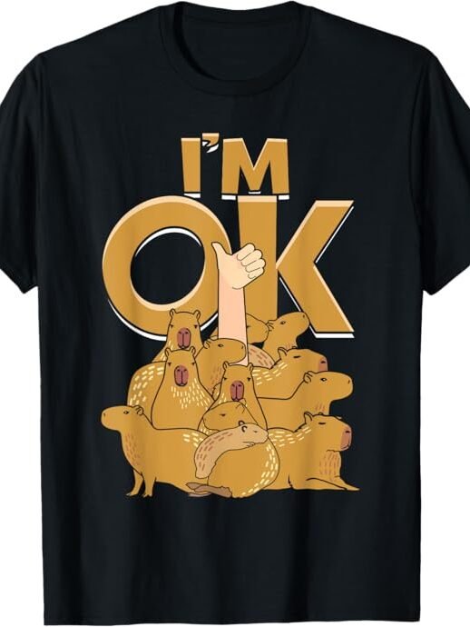 Remera de capibaras negra que dice "I'm ok"