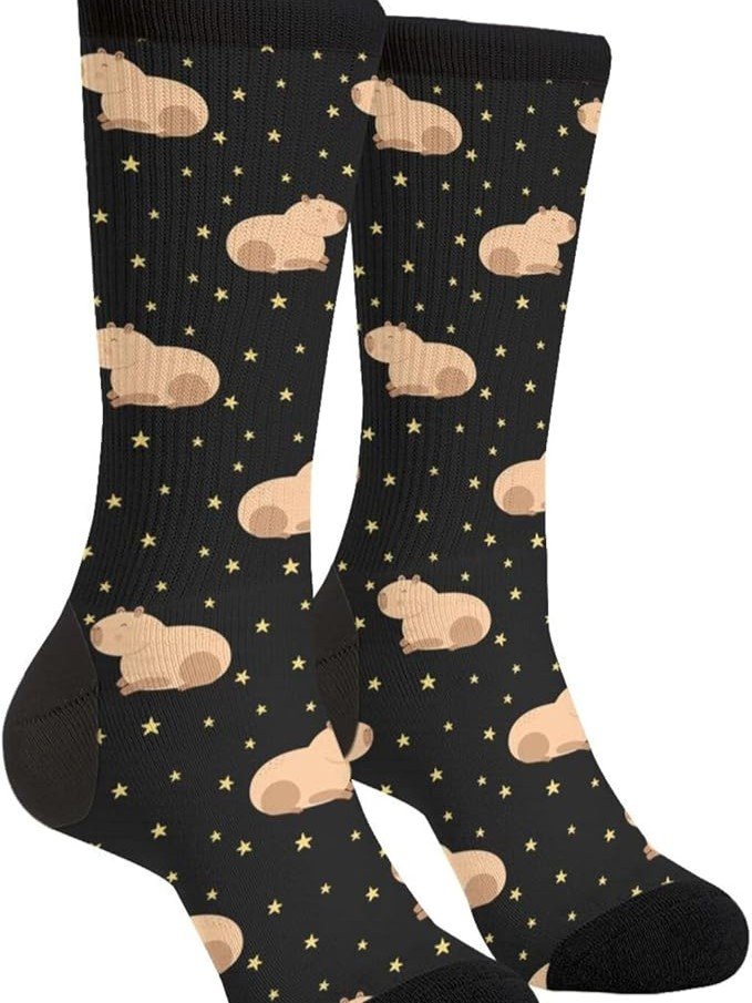 Calcetines de Capibaras Gorditos Durmiendo en las Estrellas