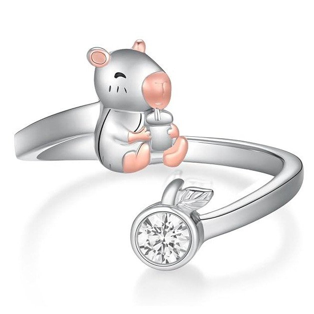 Anillo abierto de Plata con un Capibara tomando un Batido