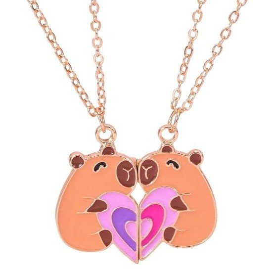 Collar de Pareja con Capibaras y Corazones